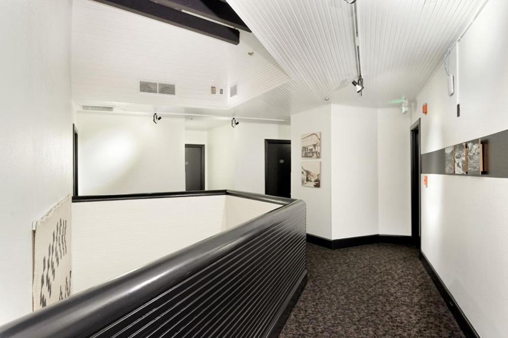 Independence Square 213, Spacious Hotel Room With 2 Queen Beds, Wet Bar, And Sitting Area Άσπεν Εξωτερικό φωτογραφία